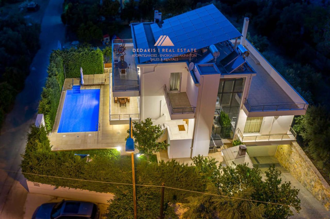 Luxury Villa Loutraki With Private Heated Pool מראה חיצוני תמונה