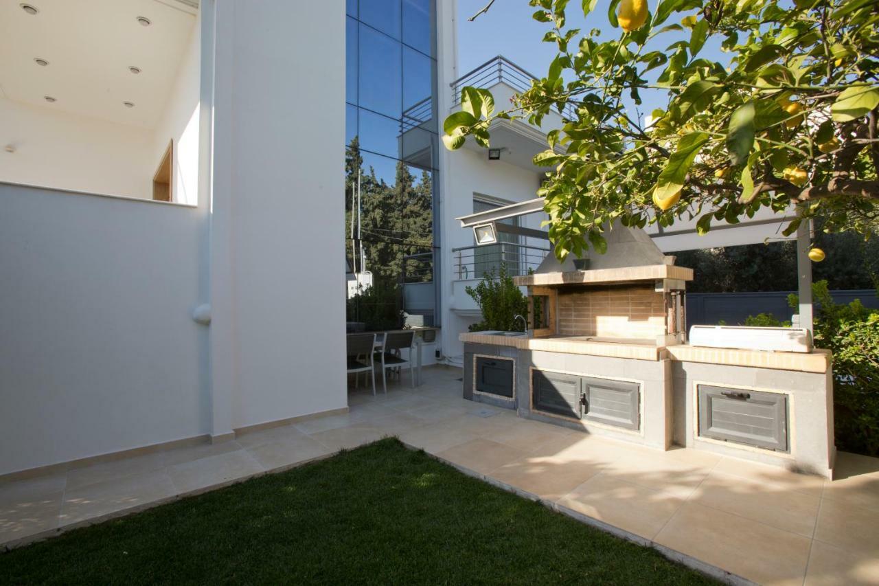 Luxury Villa Loutraki With Private Heated Pool מראה חיצוני תמונה