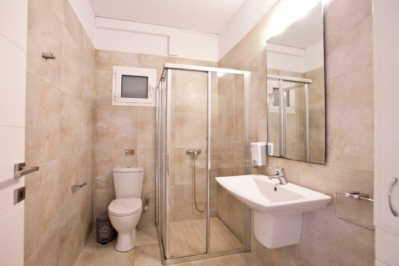 Luxury Villa Loutraki With Private Heated Pool מראה חיצוני תמונה
